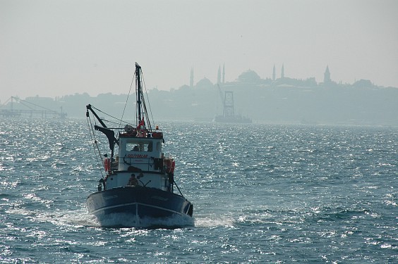 Fischkutter auf dem Bosporus